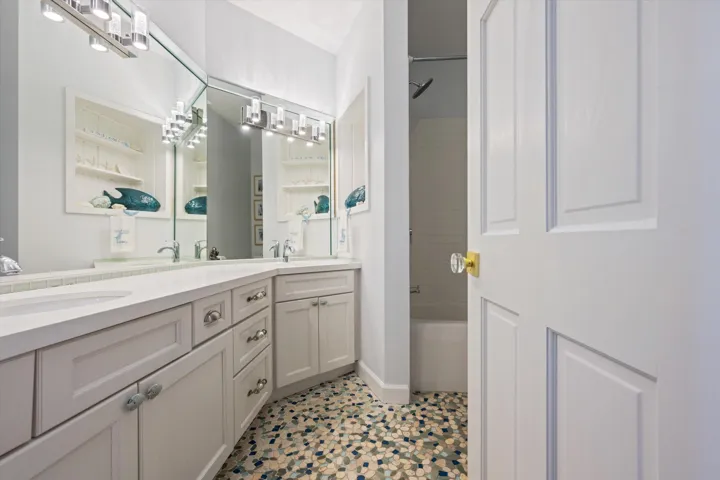 GUEST BATH