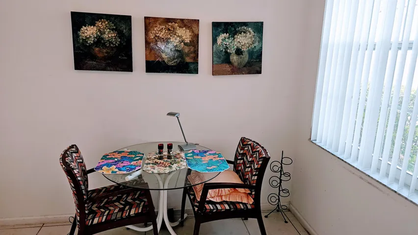 Breakfast Nook 2