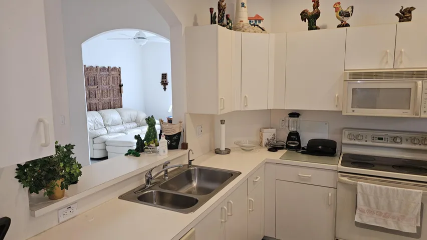 Kitchen 1