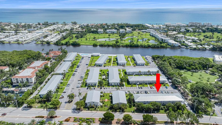 2542 Hampshire Gardens 17 Drone 1