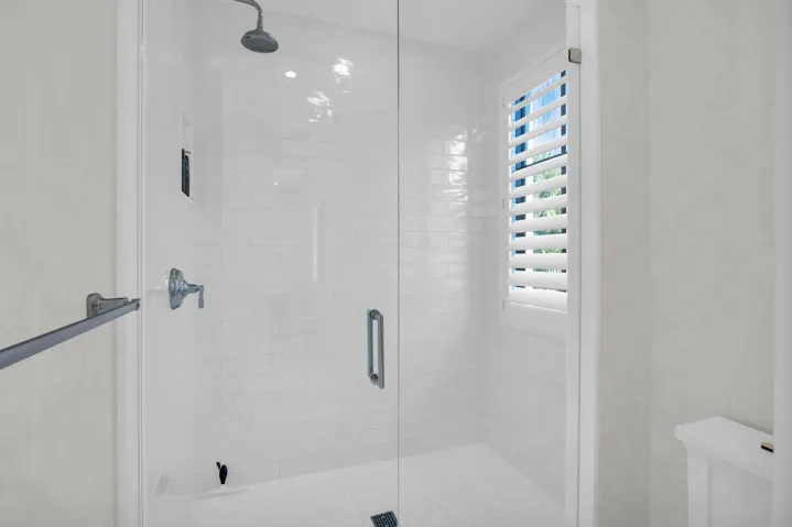 2nd Floor Bathroom