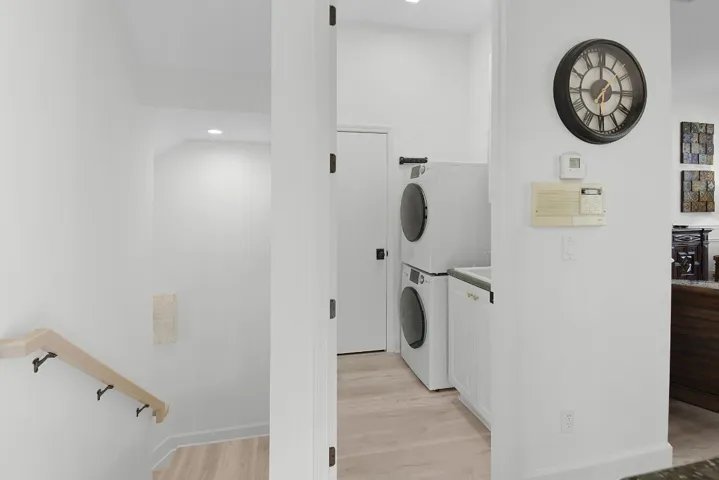 Laundry room on 2nd floor