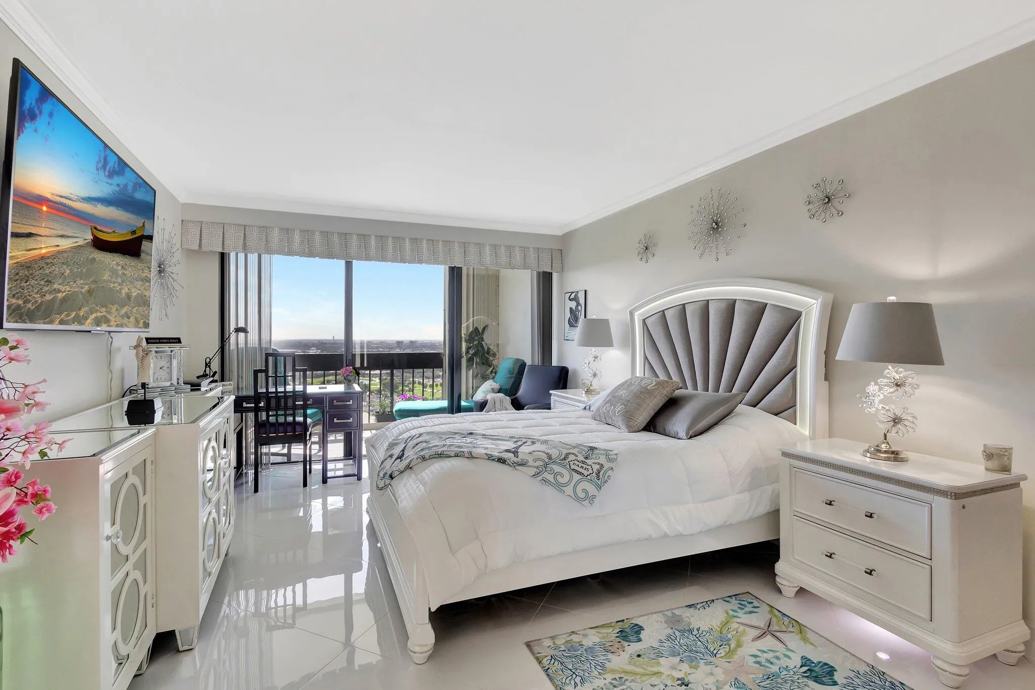 MASTER BEDROOM