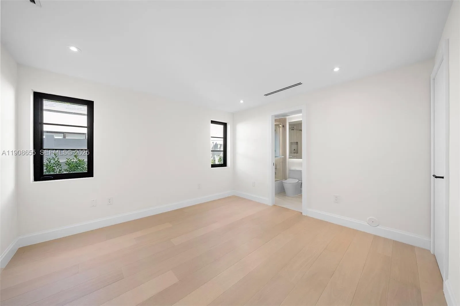 Property photo 116