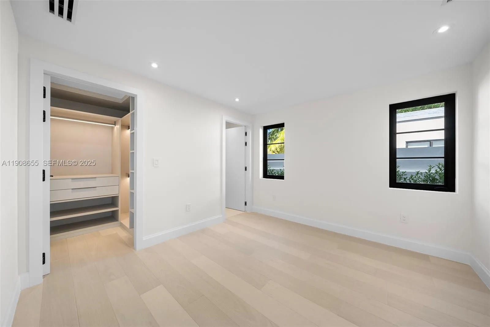 Property photo 112