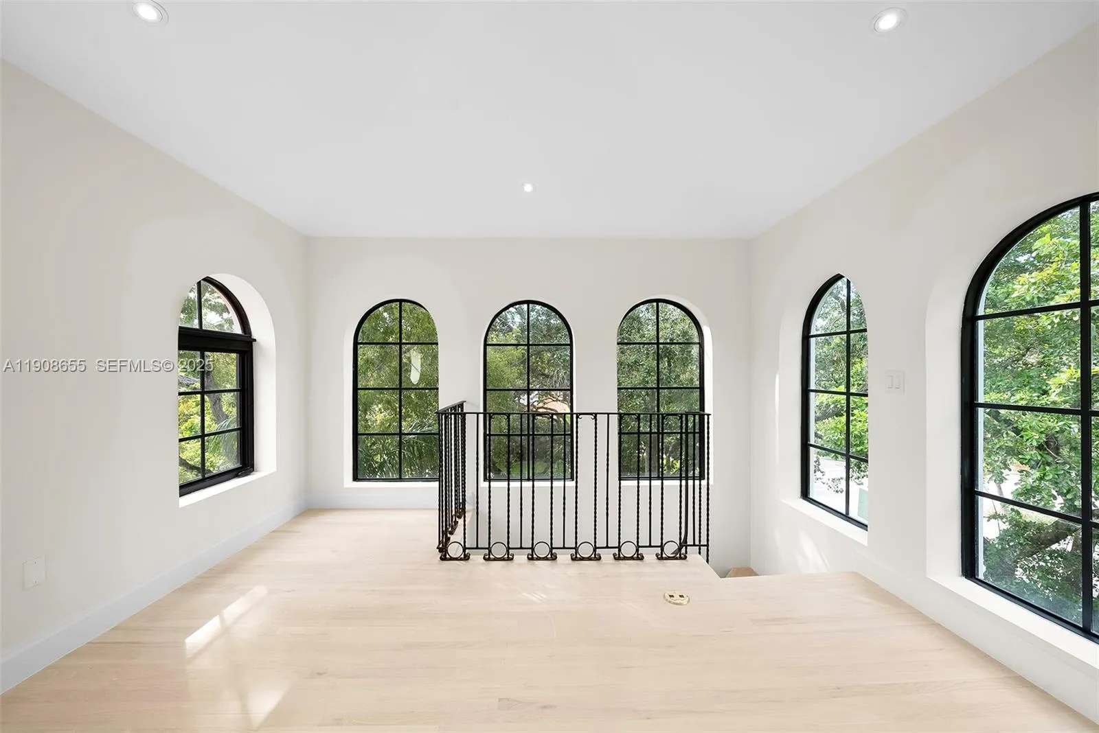 Property photo 100