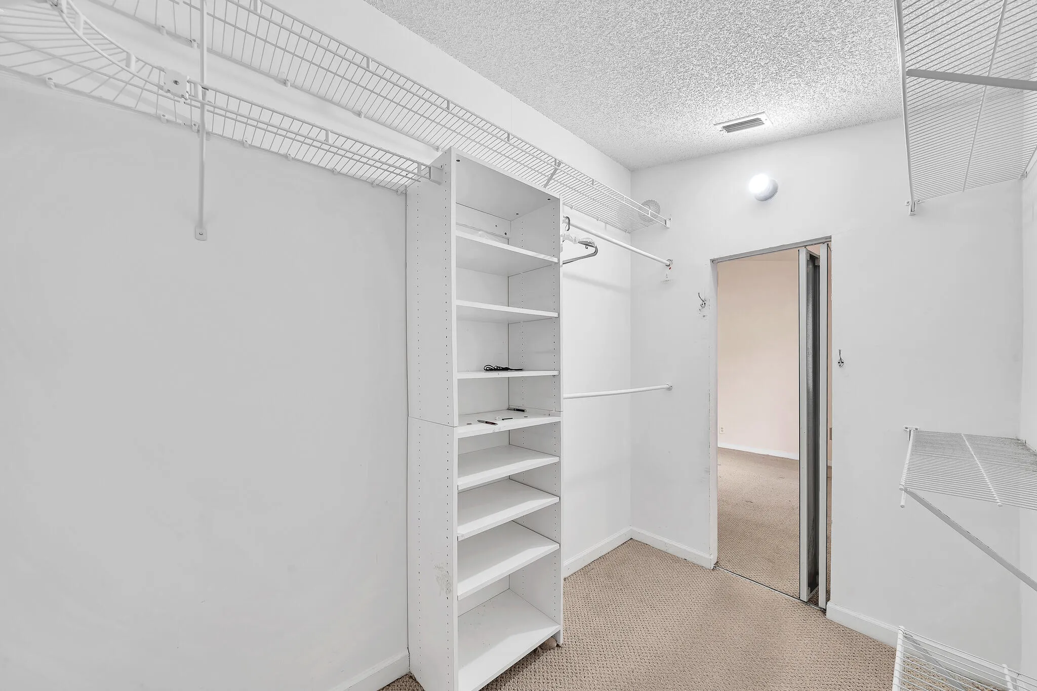 12 Primary Suite (4)