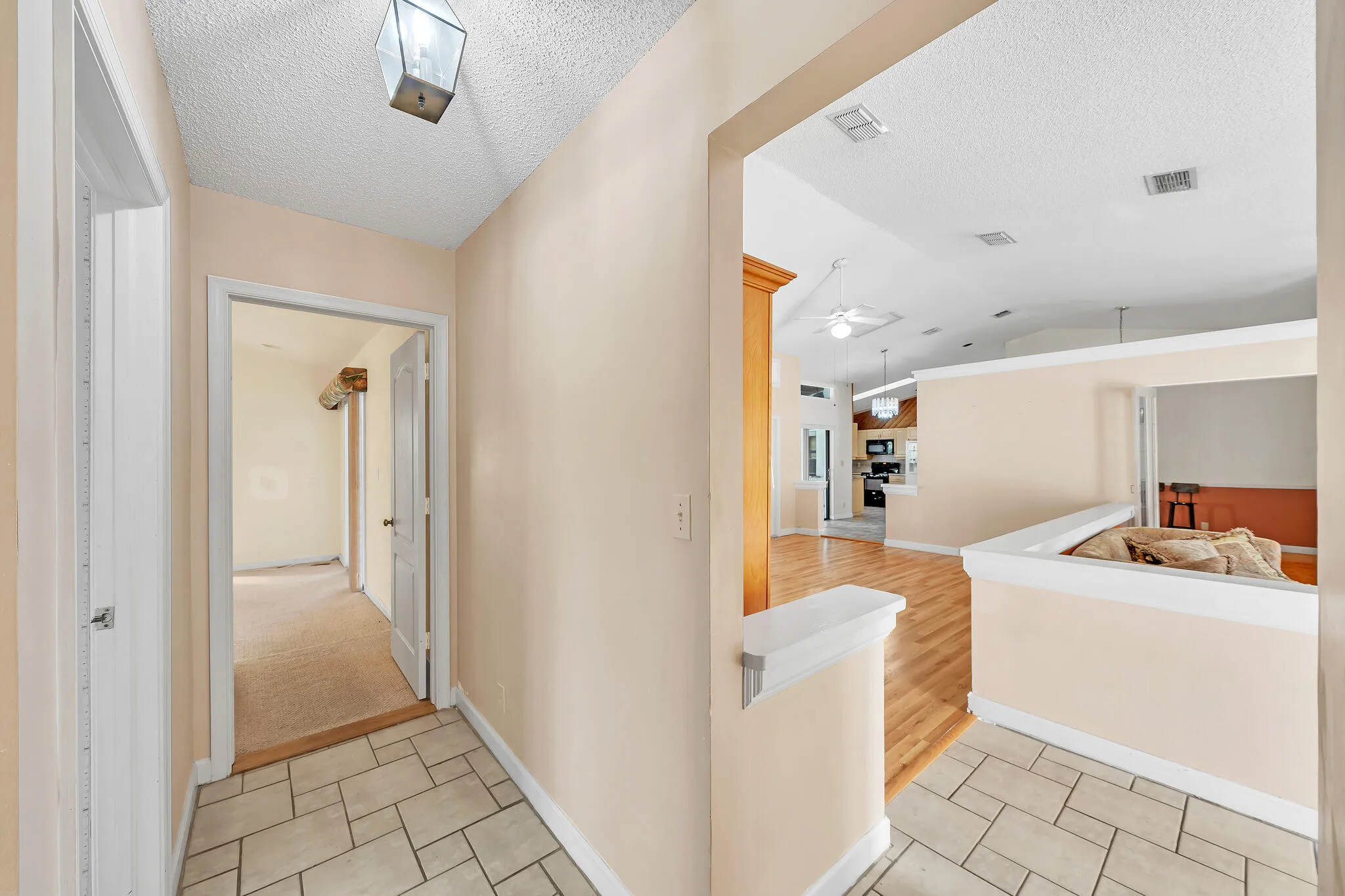 11 Guest Bedroom A (4)