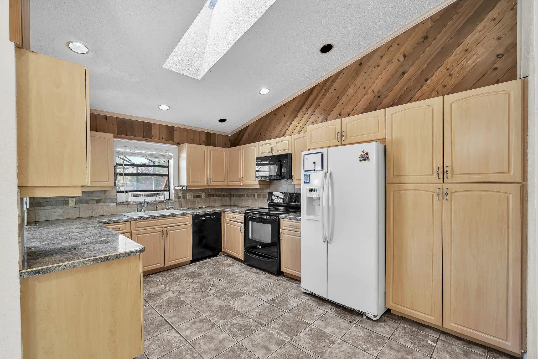 5 Kitchen (2)