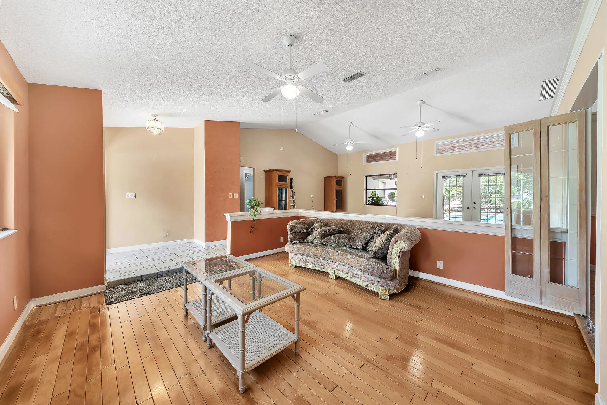 3 Living-Area (3)