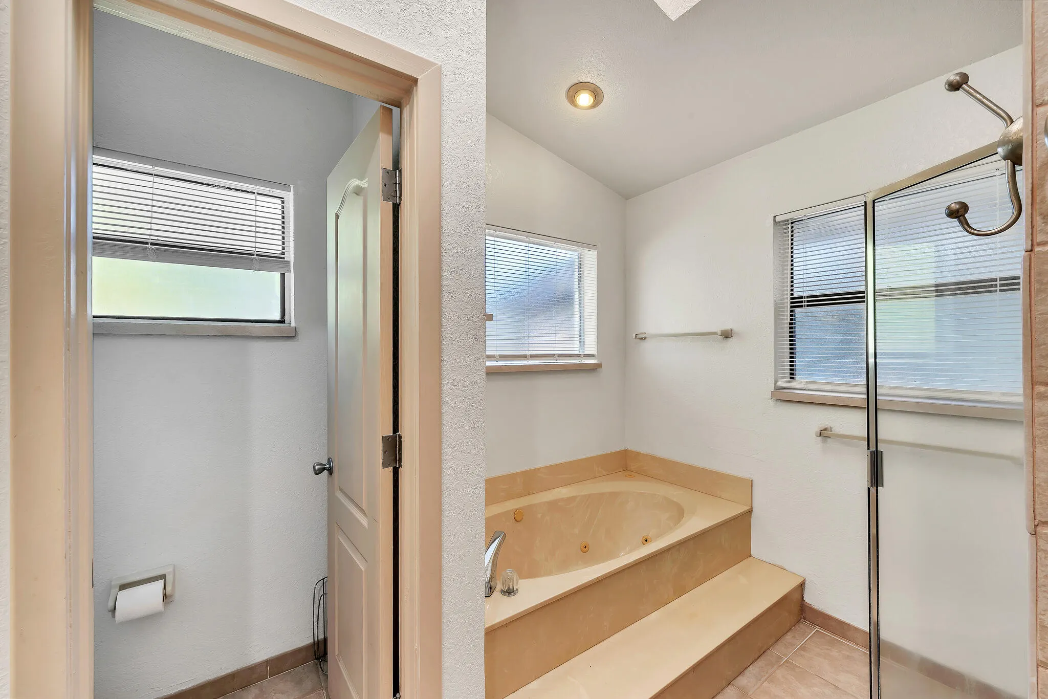 12 Primary Suite (8)