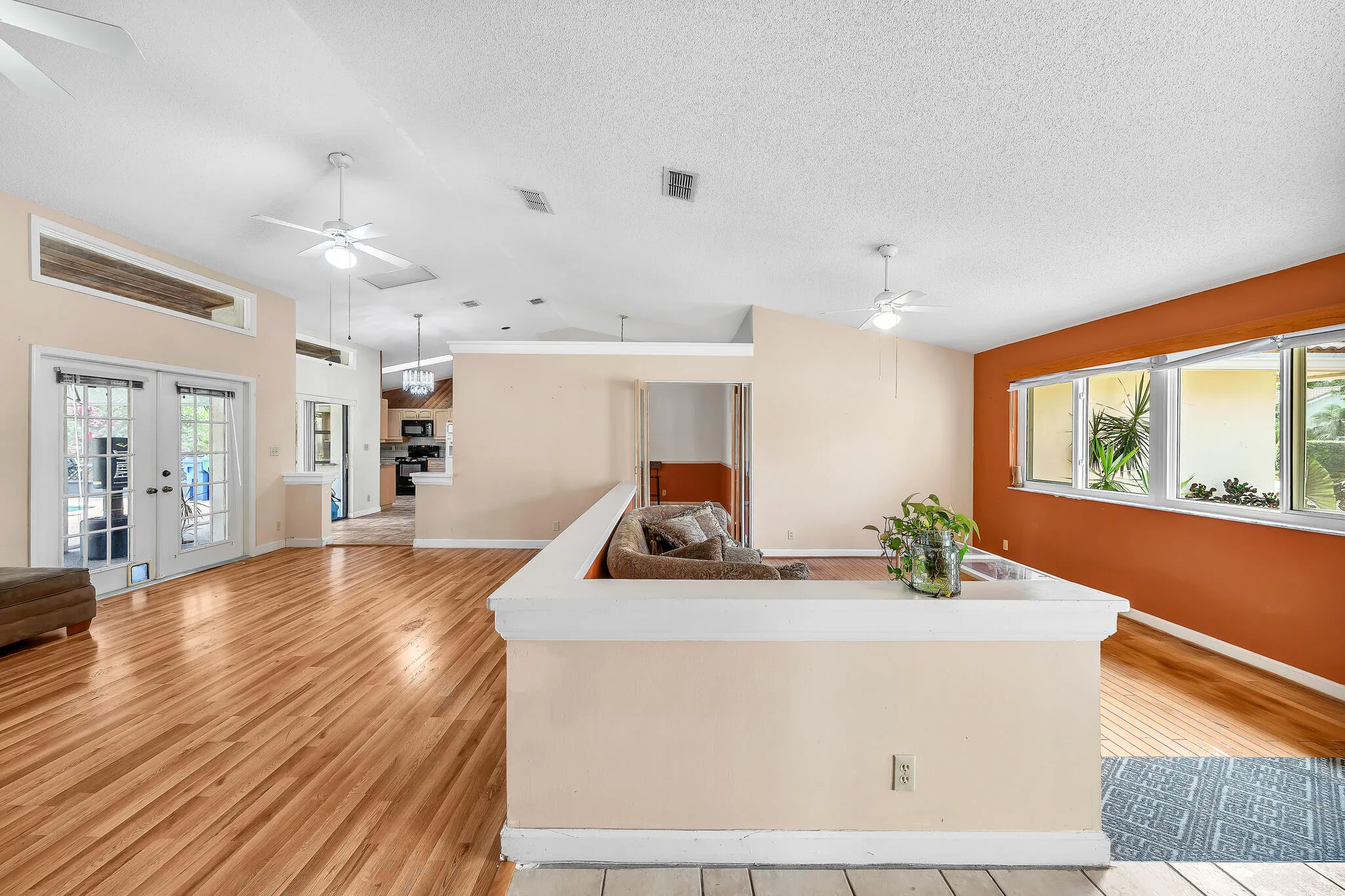 16 Living Area (1)