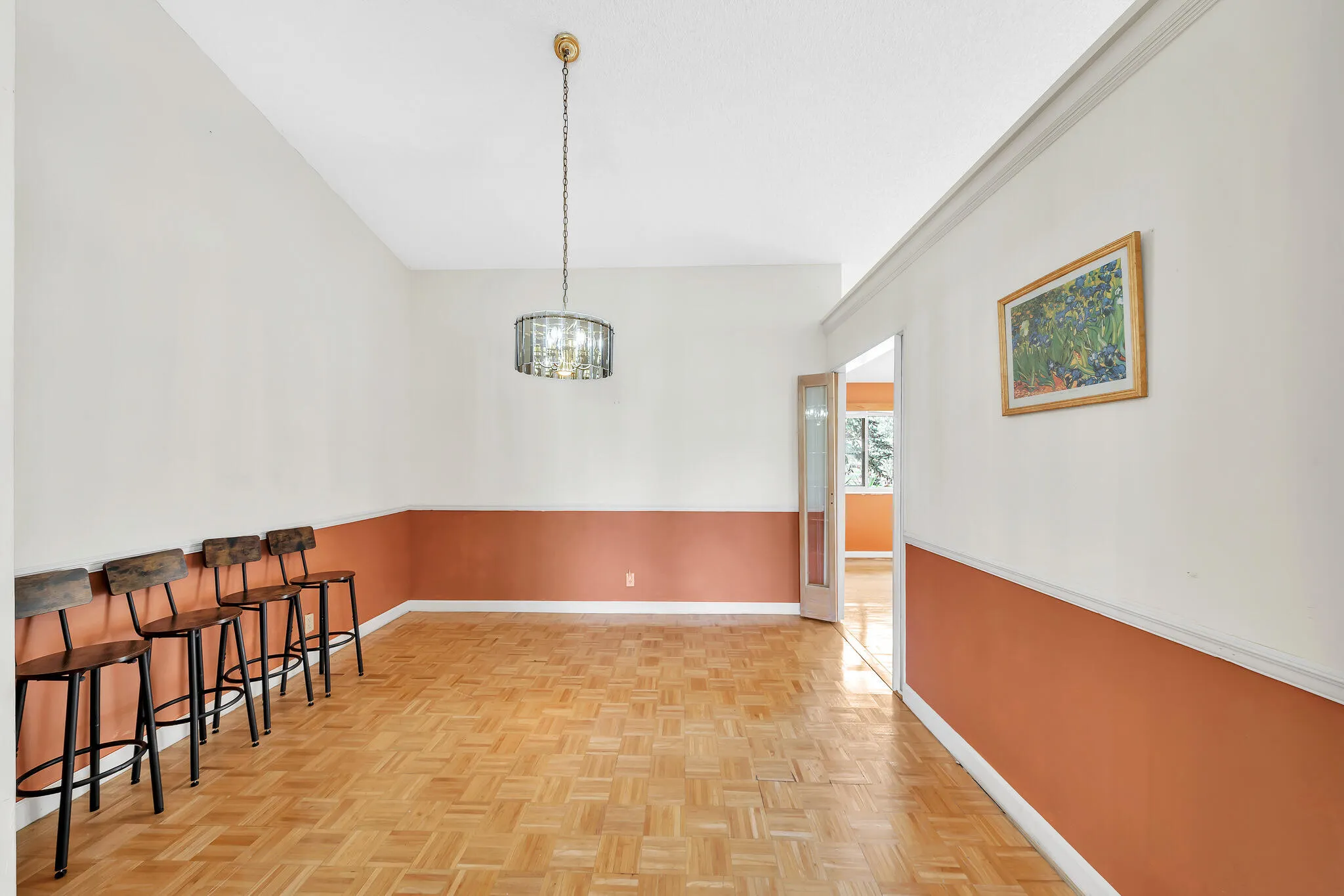 8 Dining Area (2)