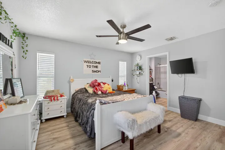 Master Suite 2