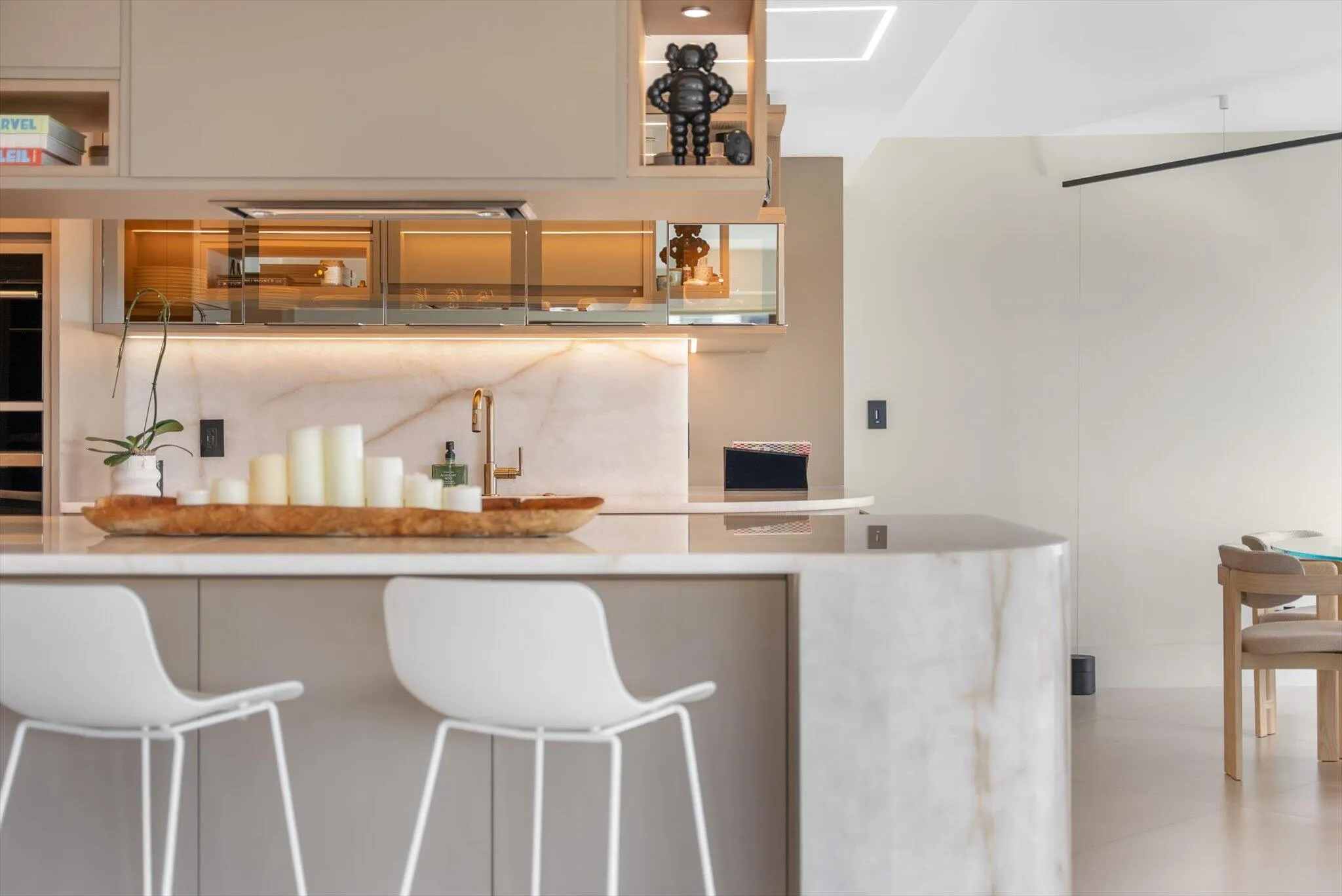Cabinets: Custom-made Solid wood + Glass doors; Soft Close Drawers
