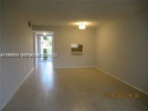 Living / Dining Area