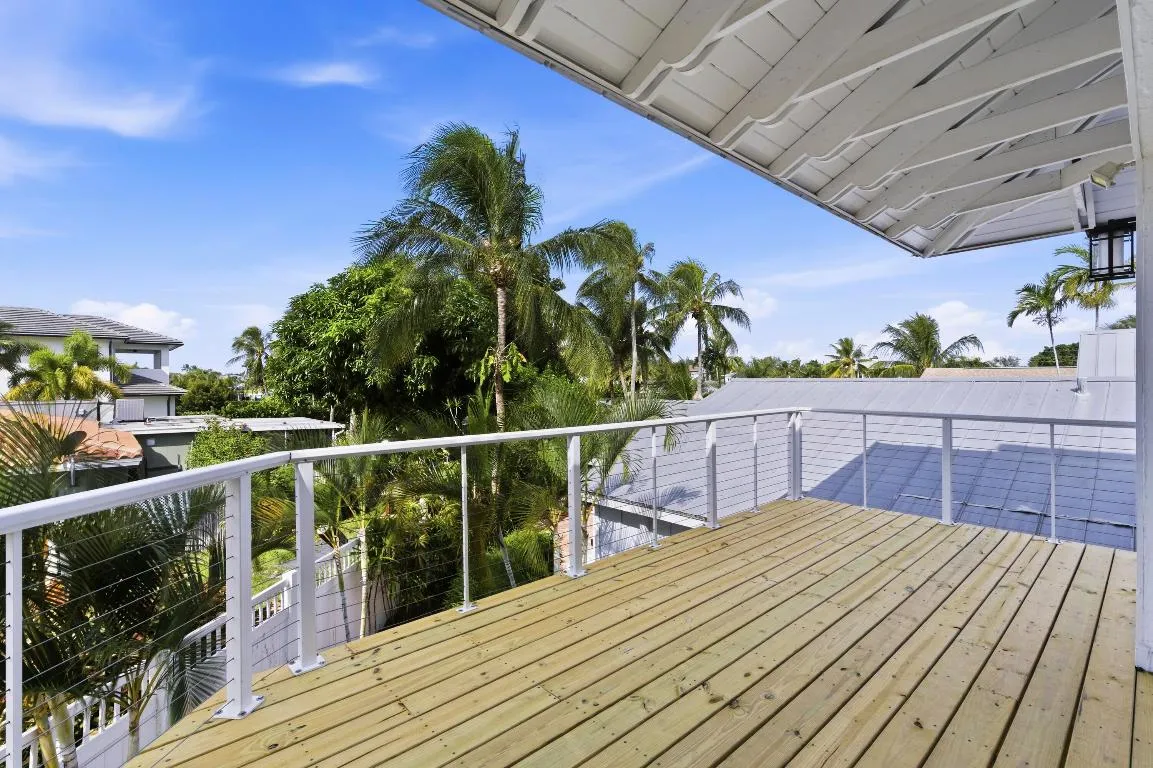 LOFT BALCONY