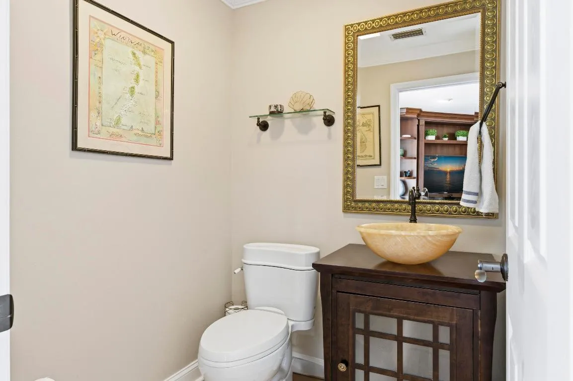 POWDER ROOM