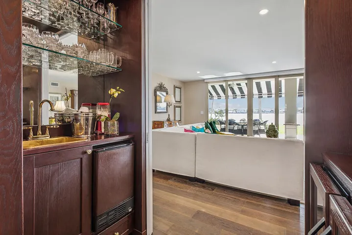 Wet Bar