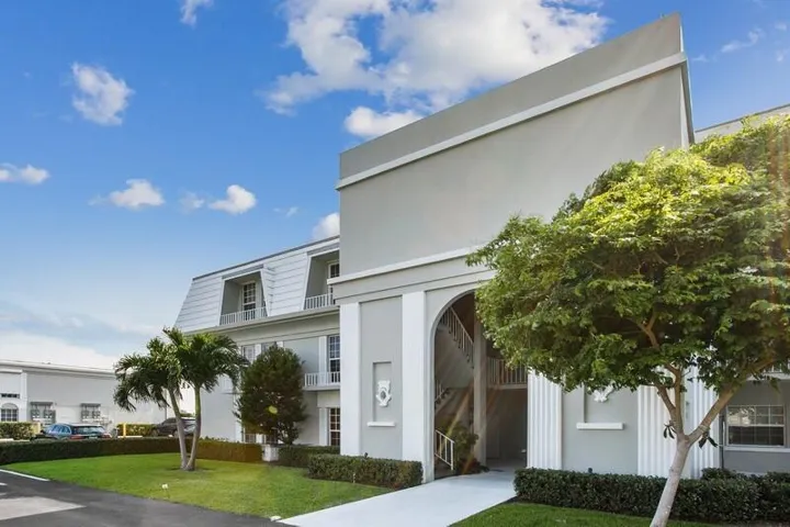2160 Ibis Isle Rd.