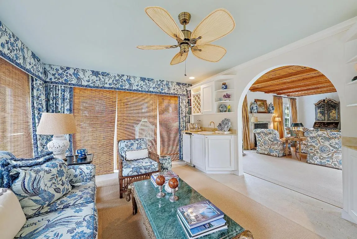 325 Seaspray Avenue-5