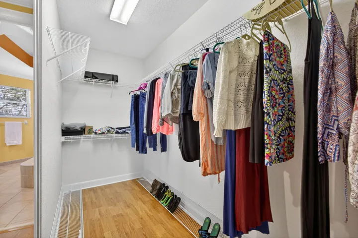 Master Walk In Closet