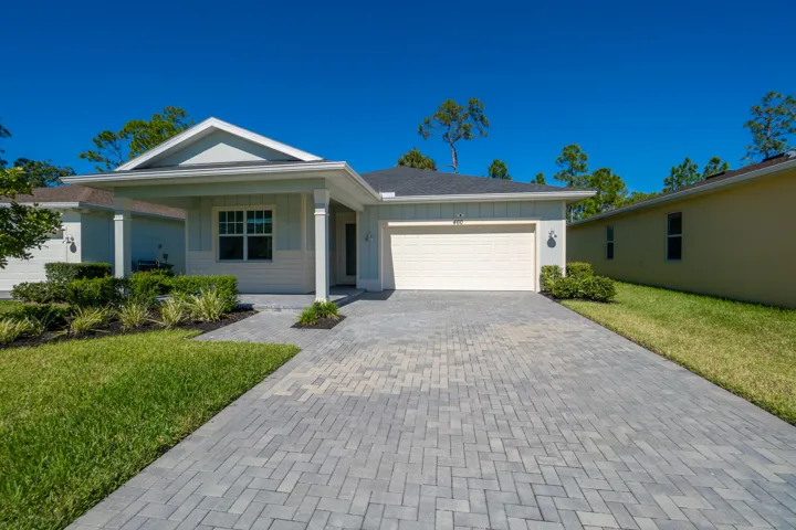 460 Veridian Cir NW, Palm Bay, FL 32907-