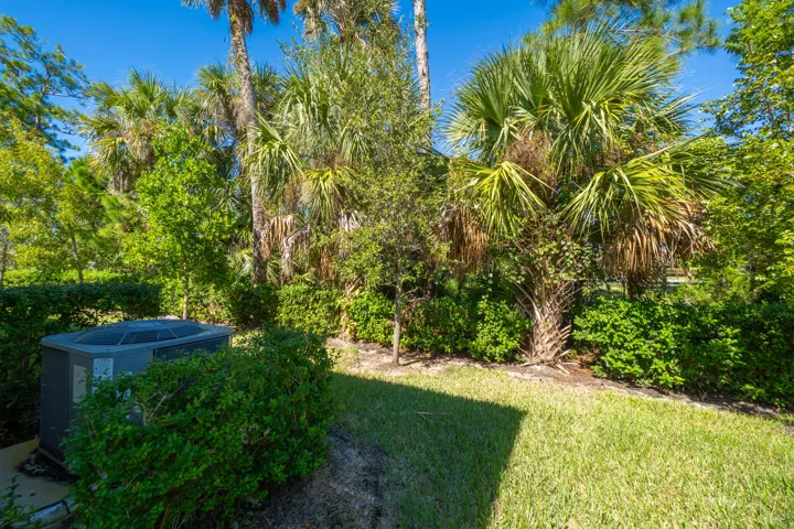 460 Veridian Cir NW, Palm Bay, FL 32907-