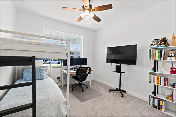 460 Veridian Cir NW, Palm Bay, FL 32907-