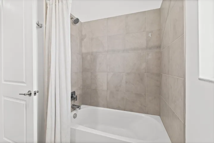 460 Veridian Cir NW, Palm Bay, FL 32907-