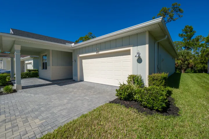 460 Veridian Cir NW, Palm Bay, FL 32907-
