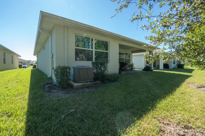460 Veridian Cir NW, Palm Bay, FL 32907-