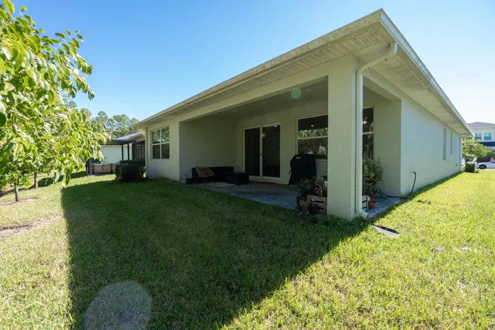 460 Veridian Cir NW, Palm Bay, FL 32907-