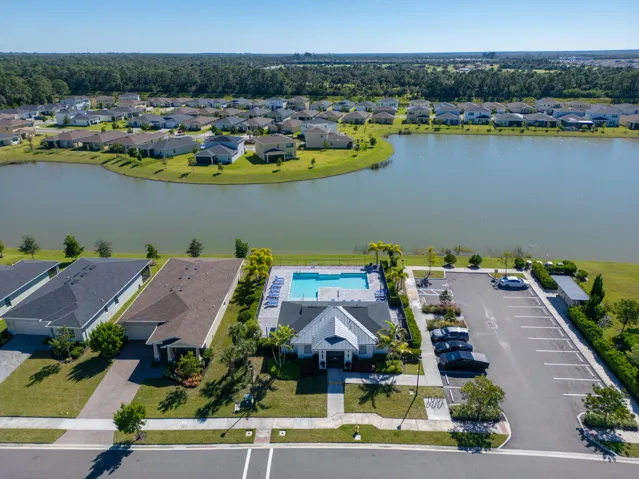 460 Veridian Cir NW, Palm Bay, FL 32907-