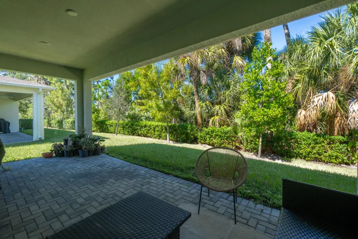 460 Veridian Cir NW, Palm Bay, FL 32907-