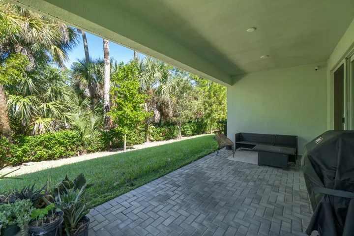 460 Veridian Cir NW, Palm Bay, FL 32907-