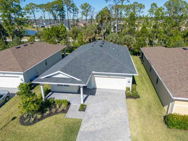 460 Veridian Cir NW, Palm Bay, FL 32907-
