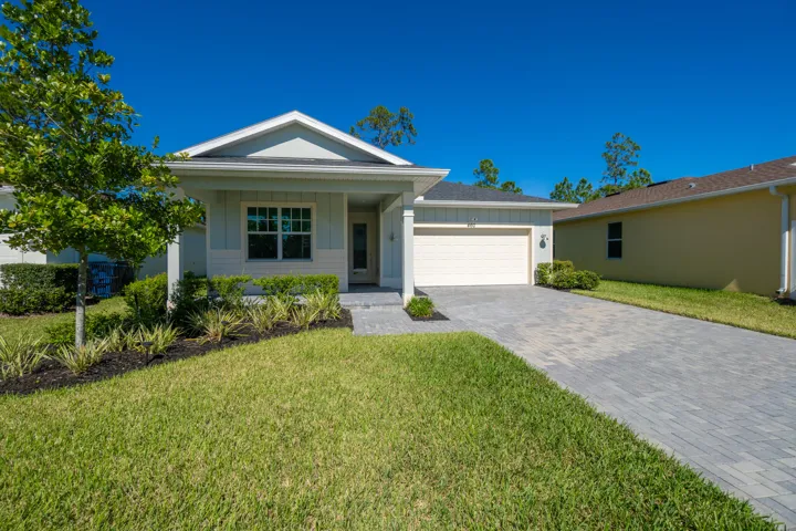 460 Veridian Cir NW, Palm Bay, FL 32907-