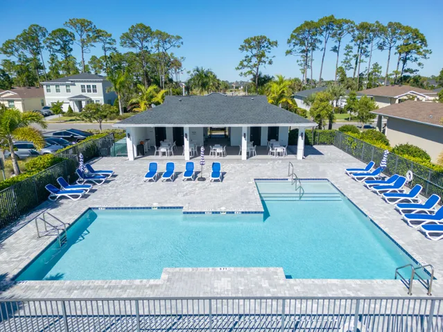 460 Veridian Cir NW, Palm Bay, FL 32907-
