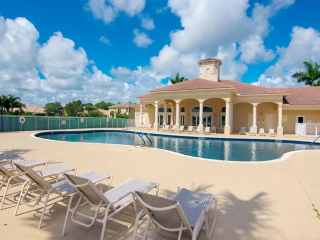 Community pool