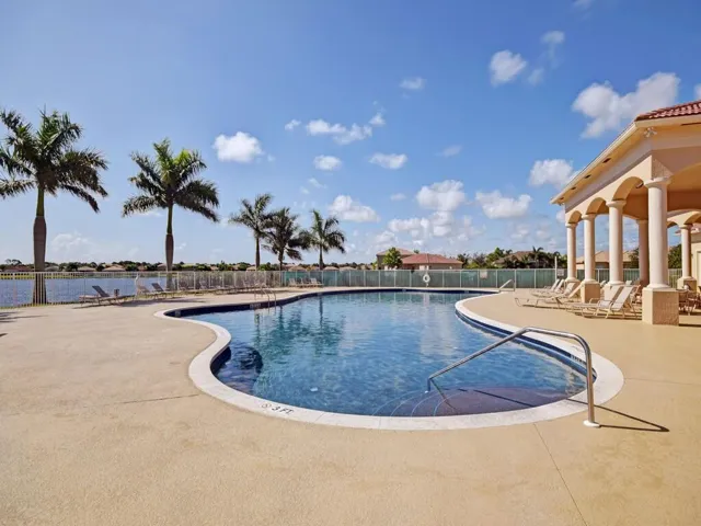 Community pool