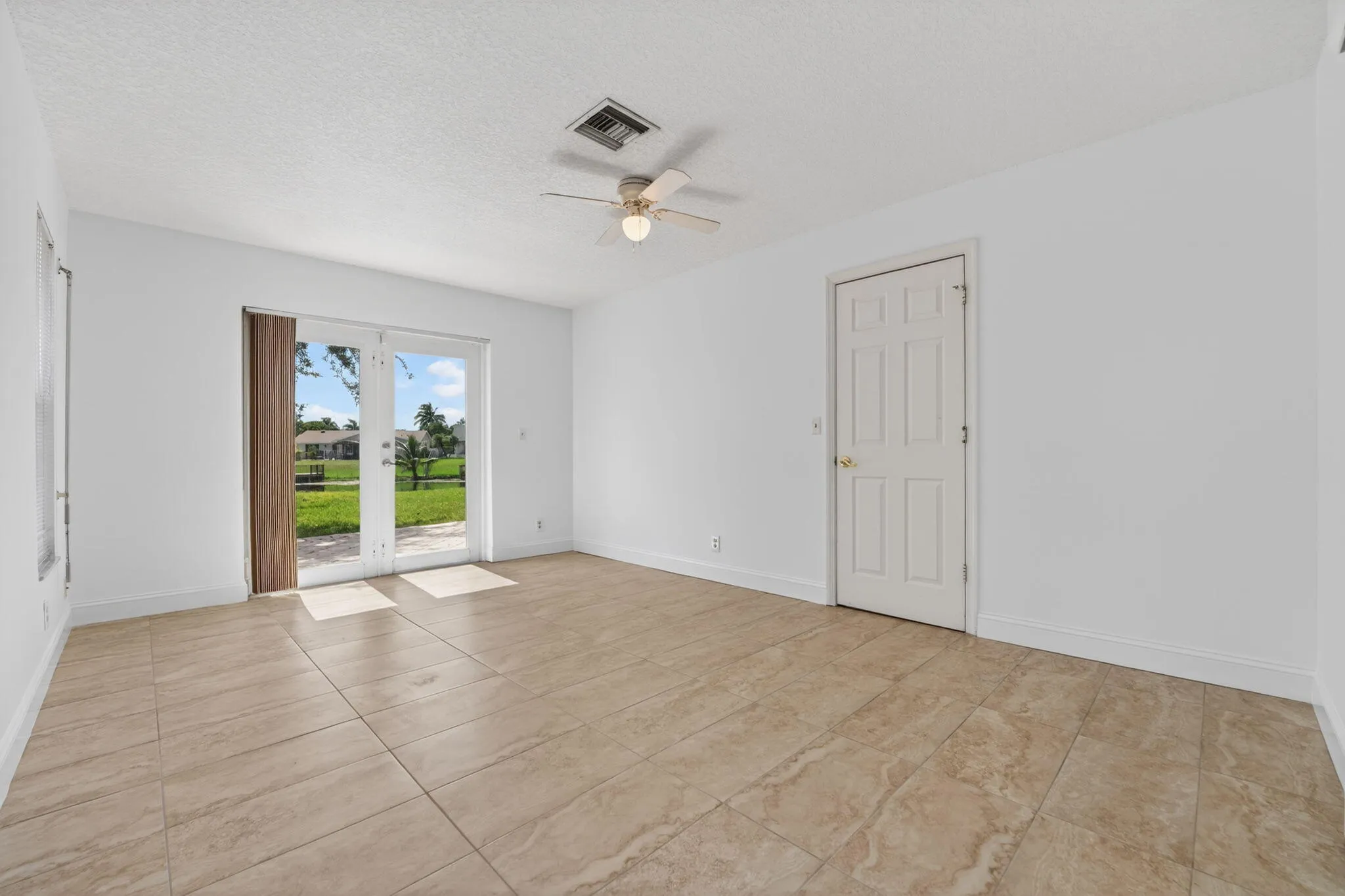 Master Bedroom - 10