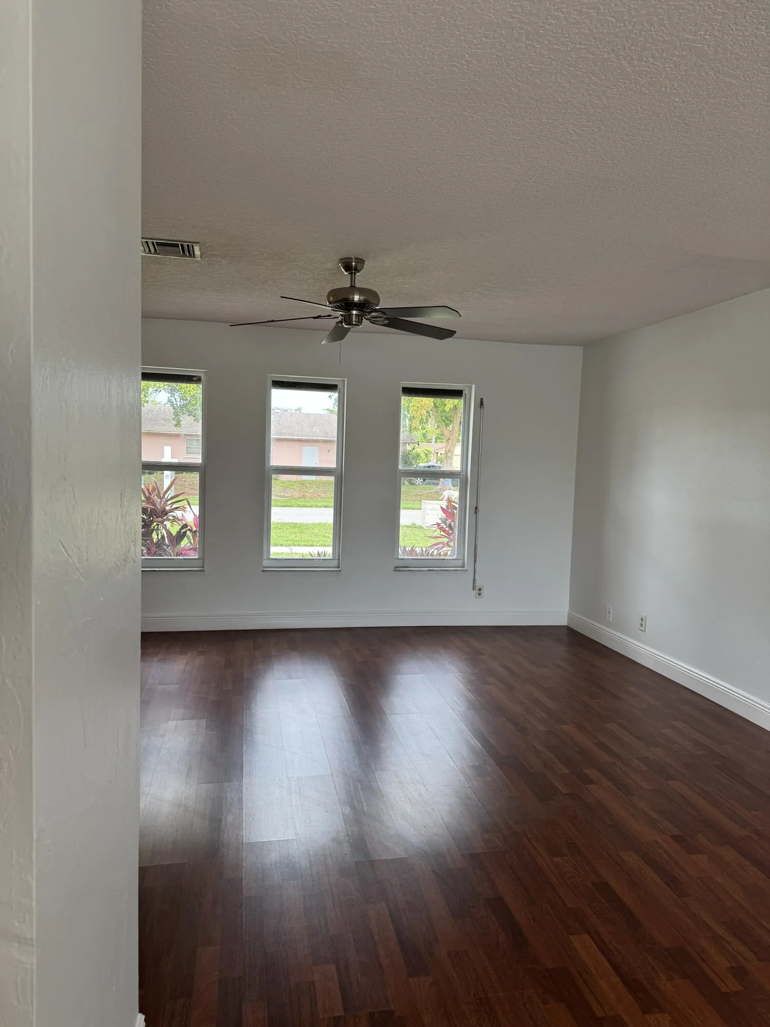 Living room - 2