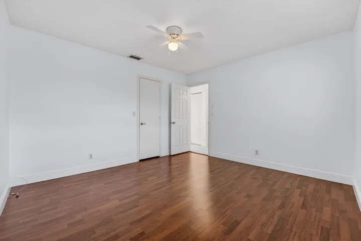 Bedroom - 28