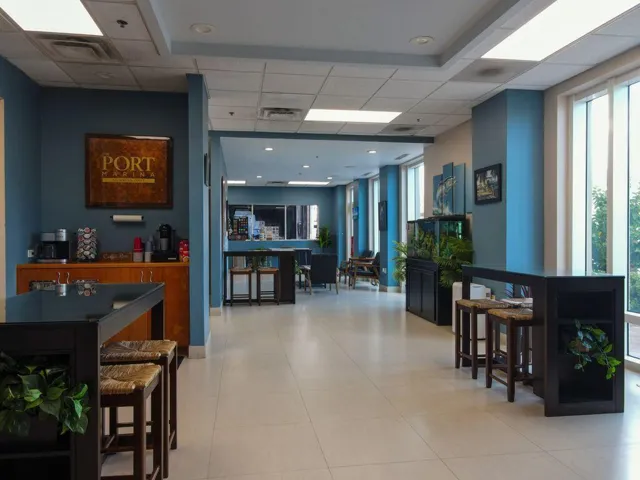 Port Marina lounge