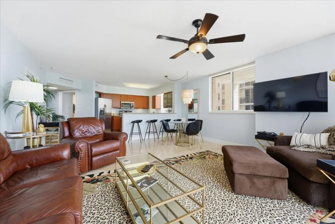 Large and comfy space.