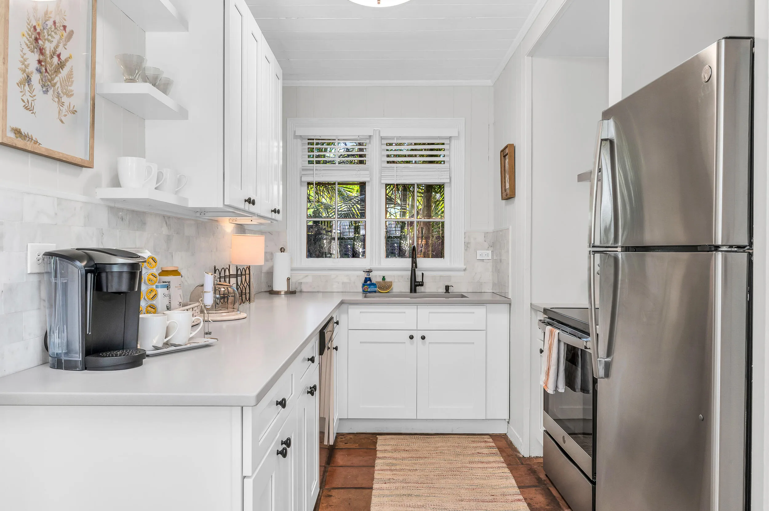 Guest house full kitchen