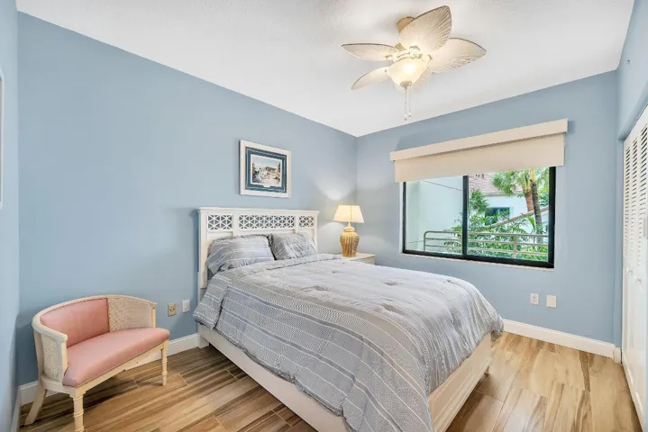 15 Guest Bedroom (2)