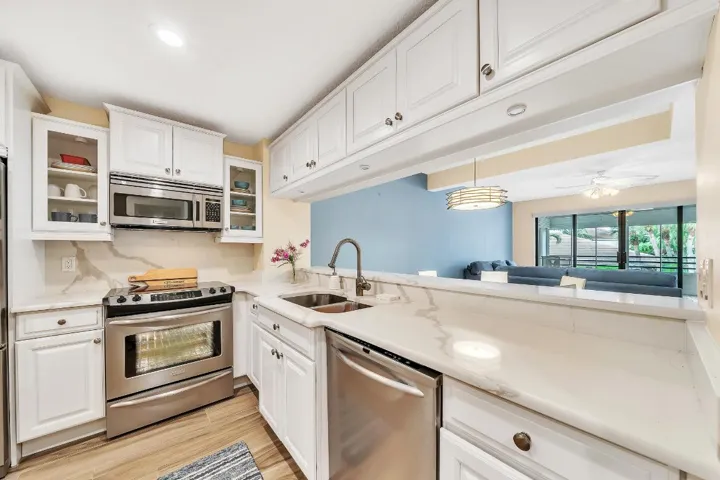4 Kitchen (2)