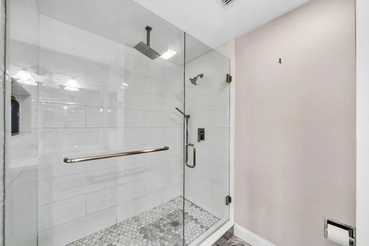 11 Primary Suite (9)